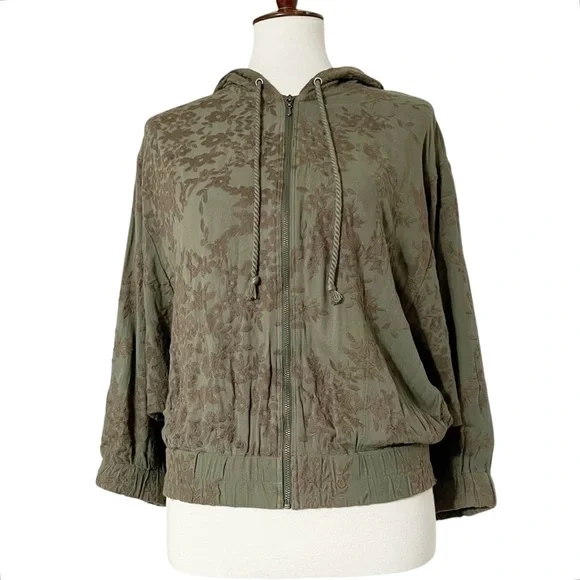 Antropologie Saturday Sunday Tonal Embroidered
Floral Green Dolan Sleeve Jacket - Picture 5 of 12